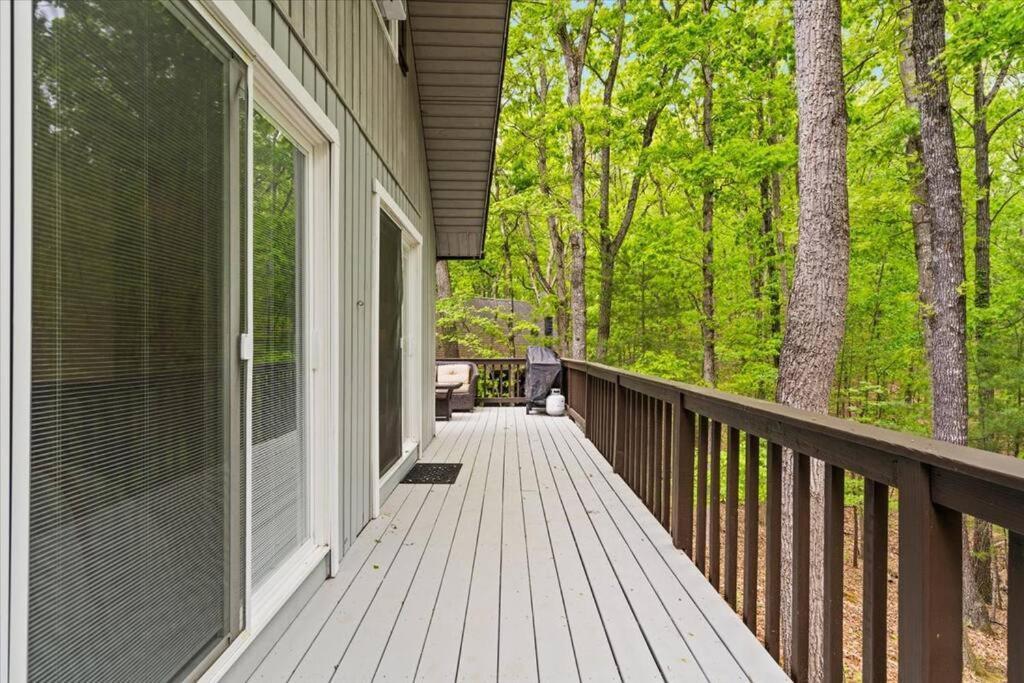 The Gingerbread House: 4 Bedroom Chalet, W/ Sunroom/Deck, Sleeps 12, Modern Amenities McGaheysville Exterior photo
