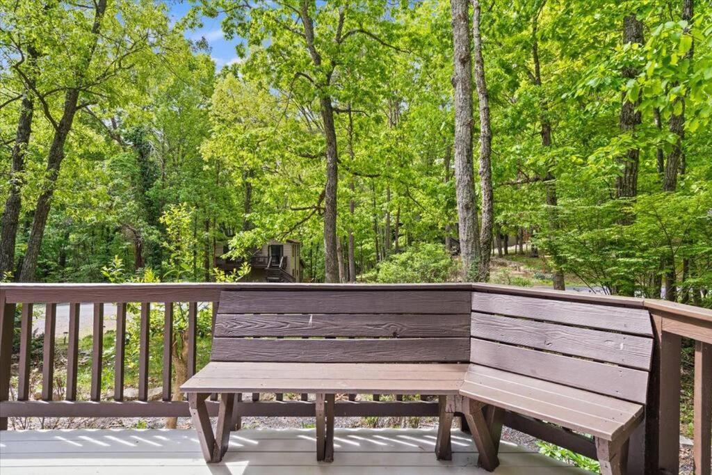 The Gingerbread House: 4 Bedroom Chalet, W/ Sunroom/Deck, Sleeps 12, Modern Amenities McGaheysville Exterior photo